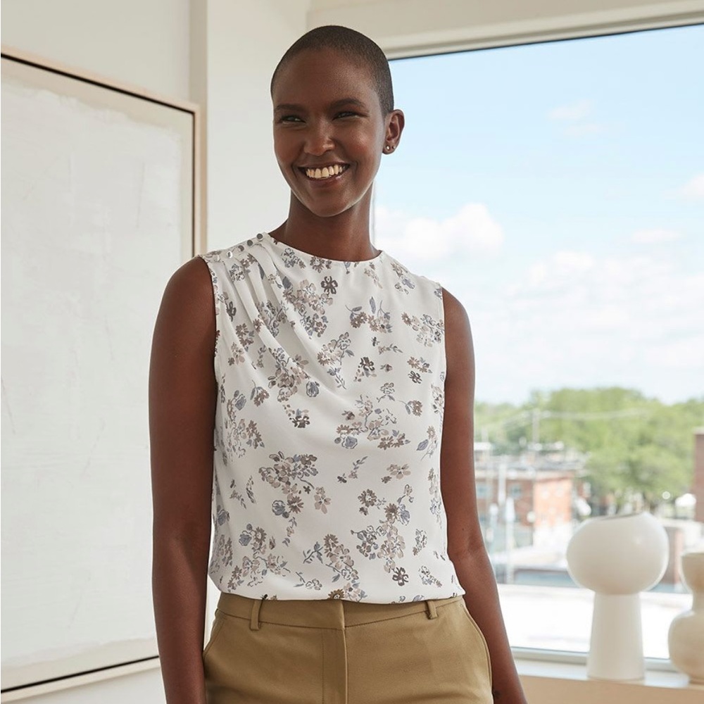RW&CO. Sleeveless Crepe Blouse